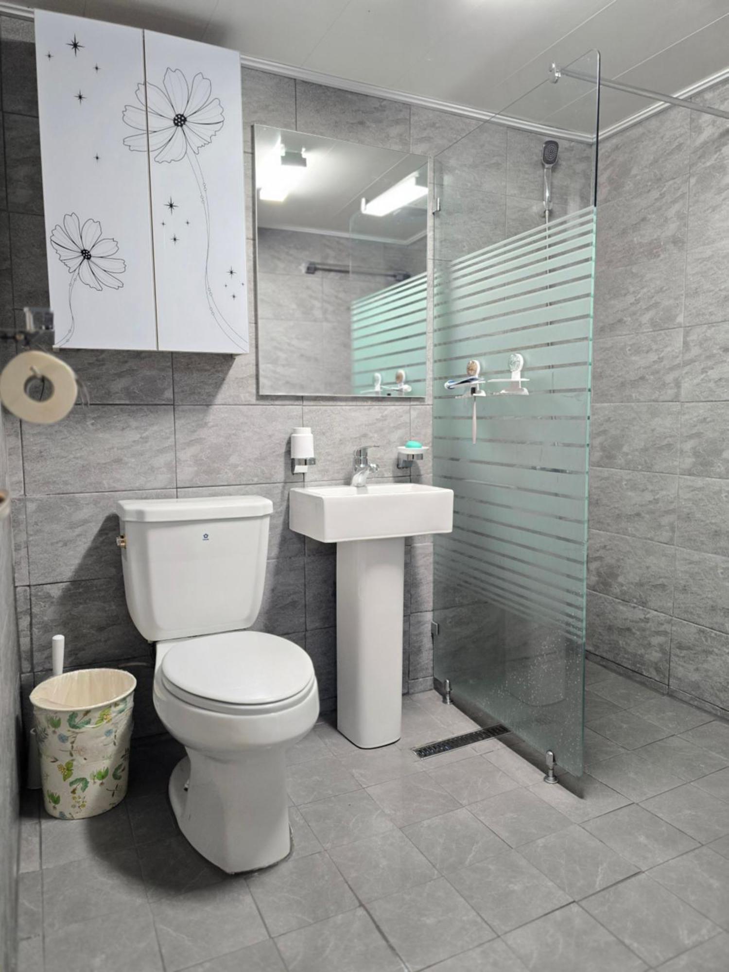 Happy Garden Guesthouse Сеул Екстериор снимка