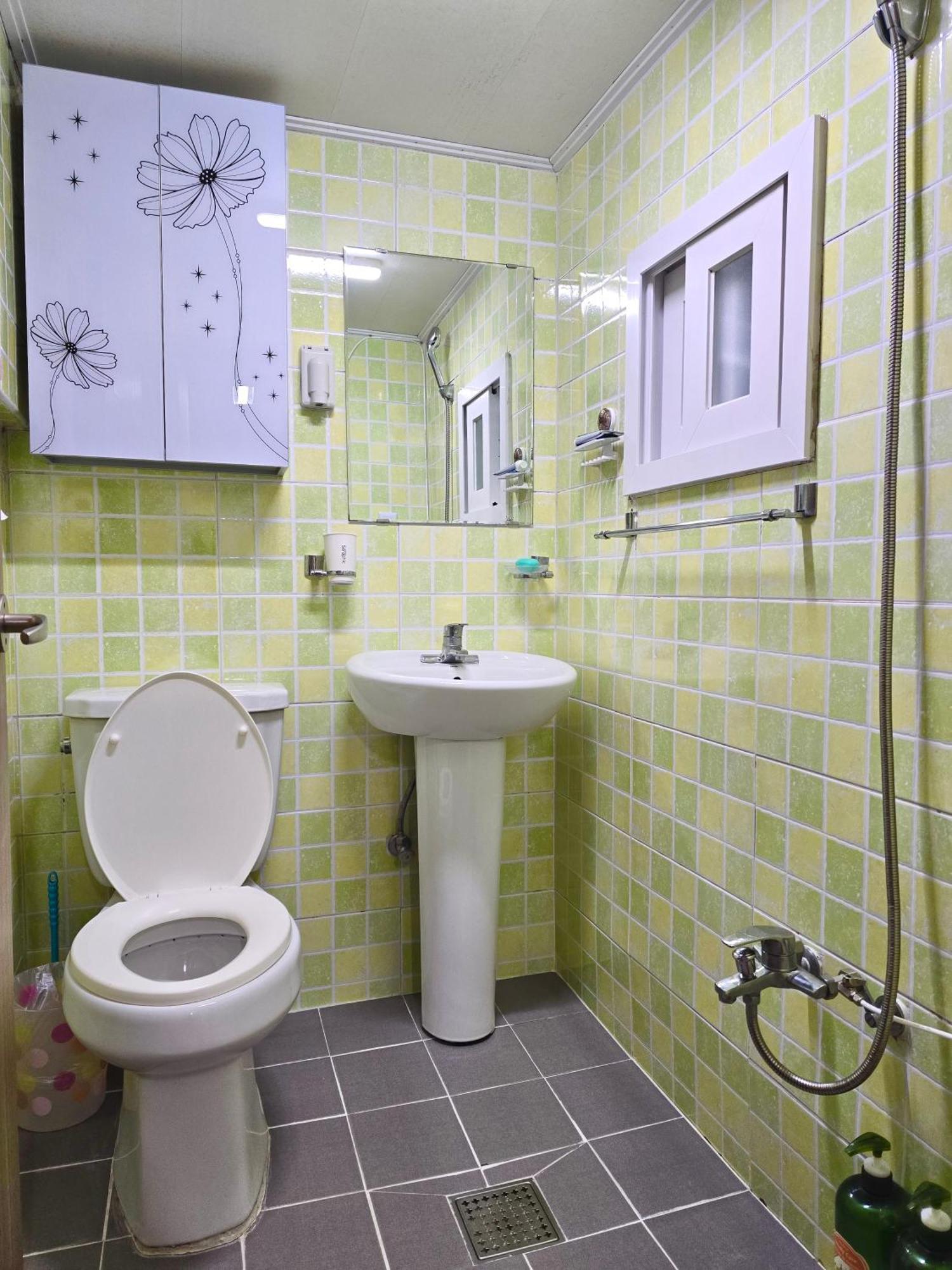Happy Garden Guesthouse Сеул Екстериор снимка